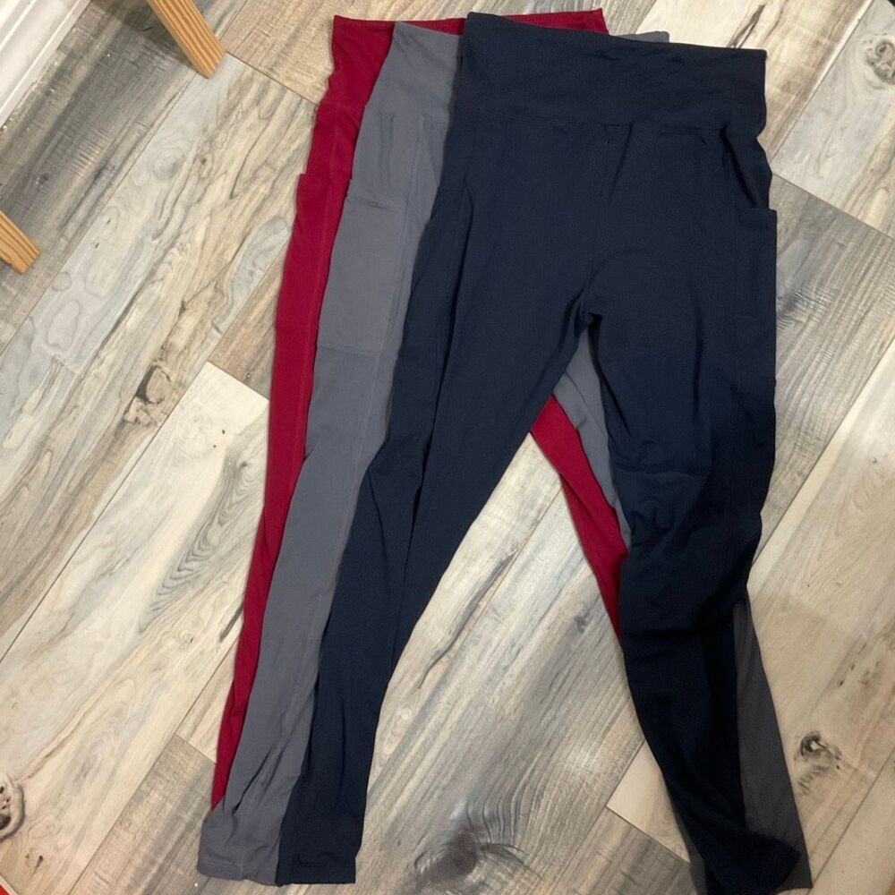 Set of three ankle length leggings size small-medium no brand